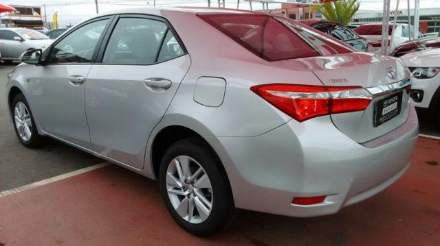TOYOTA COROLLA GLI UPPER 1.8 16V CVT FLEX Prata 2015/2016 - Foto 3