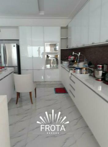 Belíssima casa no Jardim Espanha. 4 suítes - Foto 4