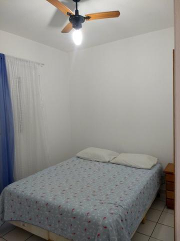 Apart.mobiliado e decorado com excelente localização - Foto 3