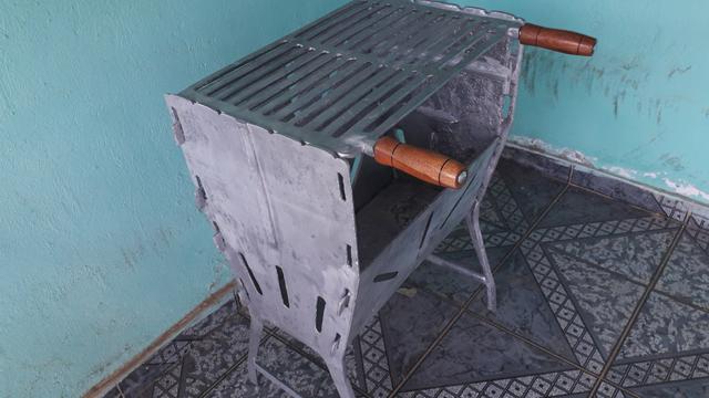 Churrasqueira grande fechada de alumínio