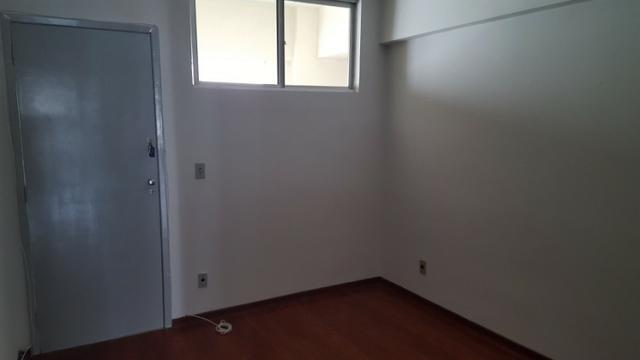 Apto 1/4 - Varanda - Elevador - Portaria 24 h - São Mateus / Centro - Sem Garagem - Foto 13
