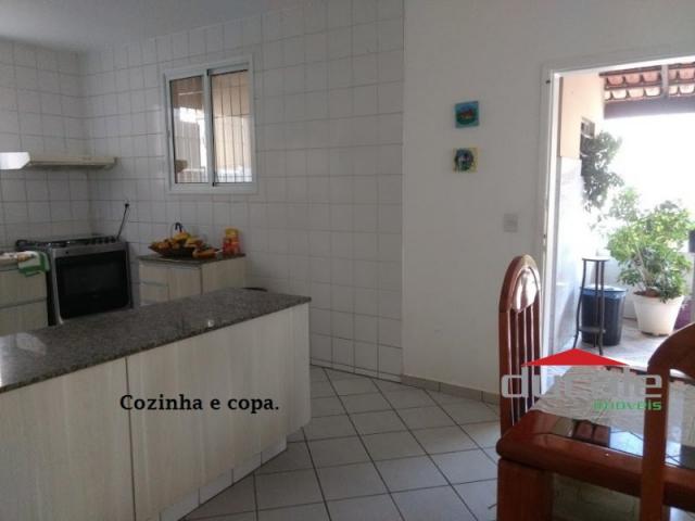 Vende-se Casa grande com Quintal em Jardim Camburi - Foto 3