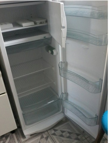 Ap 2 dormitório todo mobiliado, excelente localização e valor! - Foto 5