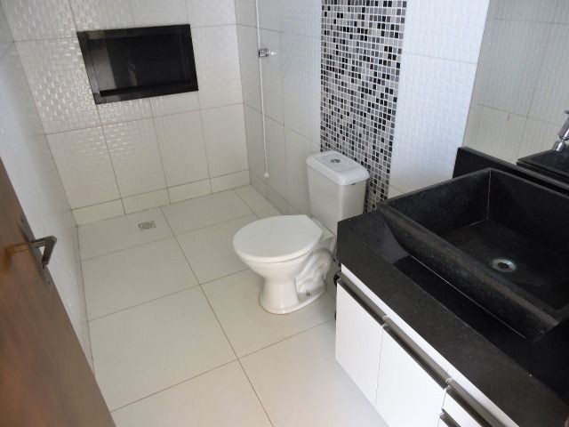 Òtimo sobrado com 5 quartos,2 suítes,closet,em lote de 750m² !!! - Foto 14