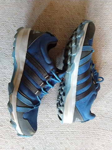 tenis adidas traxion