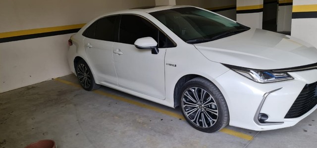 TOYOTA COROLLA ALTIS PREMIUM HIBRID 20