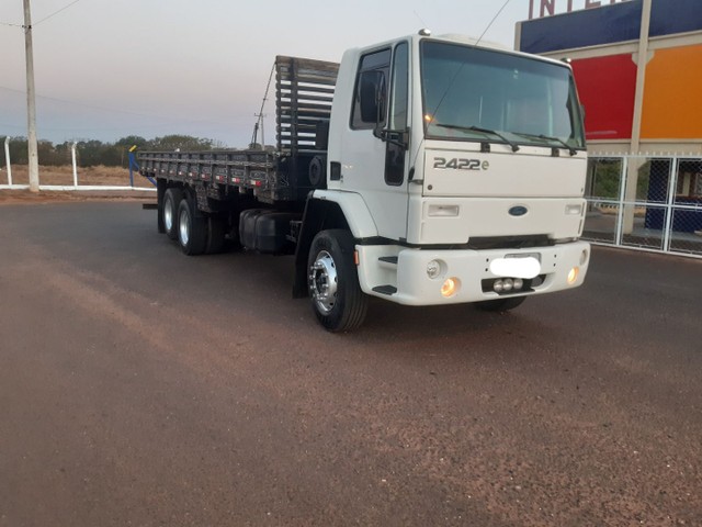 FORD CARGO 2422 ANO 2006
