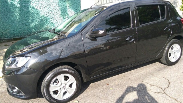 RENAULT SANDERO 1.6 DYNAMIQUE HI-POWER EASY-R 5P