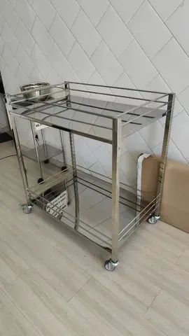 Carrinho Com Alça e Rodinhas em Aço Inox 