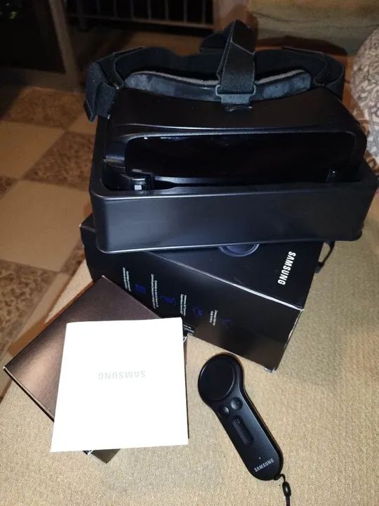 Samsung Gear VR with Controller