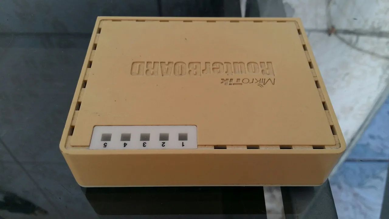 Roteador Mikrotik rb750 + fonte 