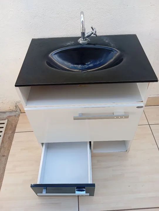 Gabinete para banheiro usado com cuba e torneira  - Foto 3