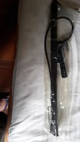 bomba c/ valvula p/ pneu 30 retirando - Foto 3
