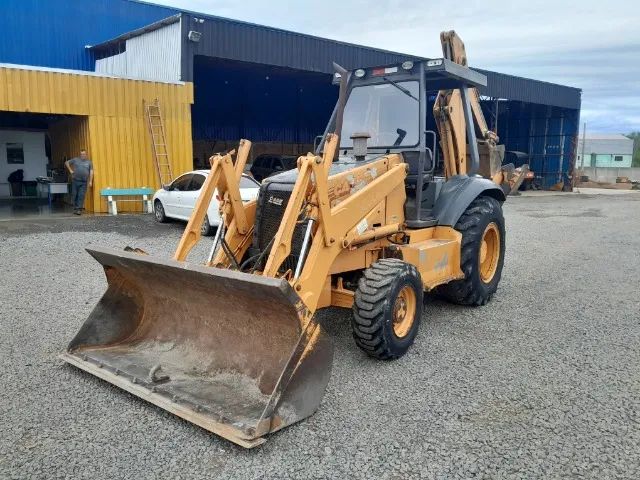 Retroescavadeira case 580l 2002 4x4 - Foto 2