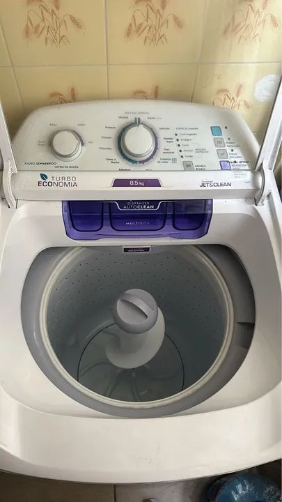 Máquina de Lavar Roupa 8kg Electrolux
