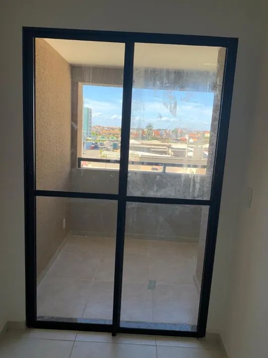 2 vasos sanitários novos, 2 pias de banheiro novas, 1 porta de vidro nova, 1 pia de cozinh - Foto 2