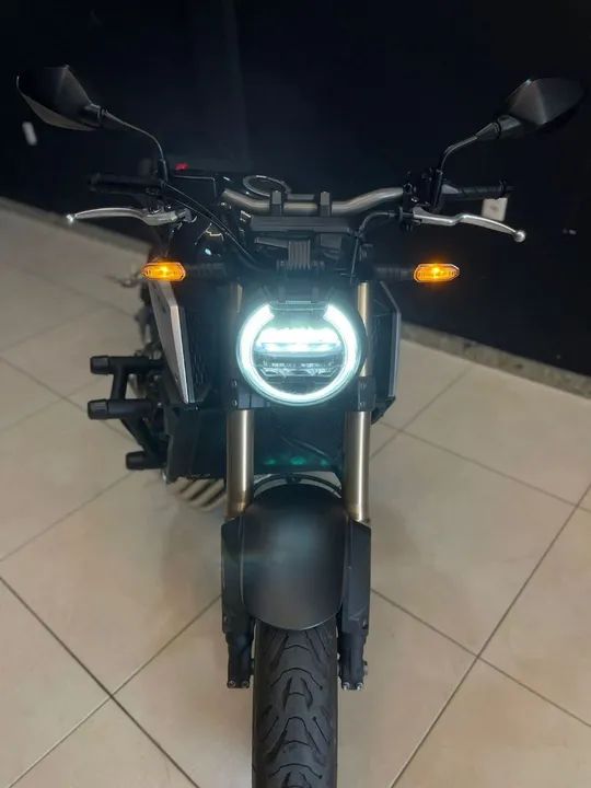 Honda CB 650R 2023 - Impecável - Foto 6