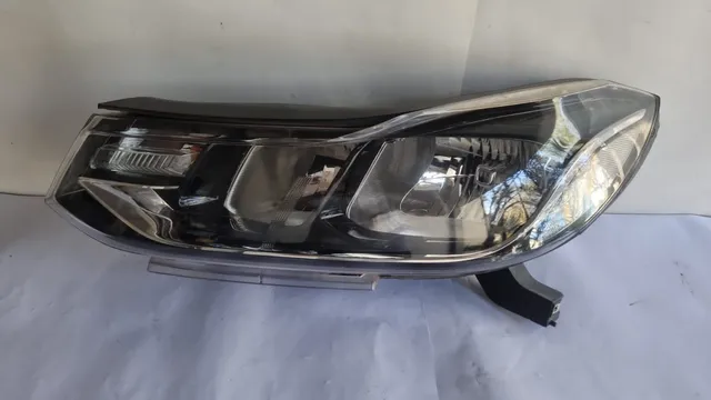 Farol LE Chevrolet GM Tracker 2017/2019 Sem Led Original