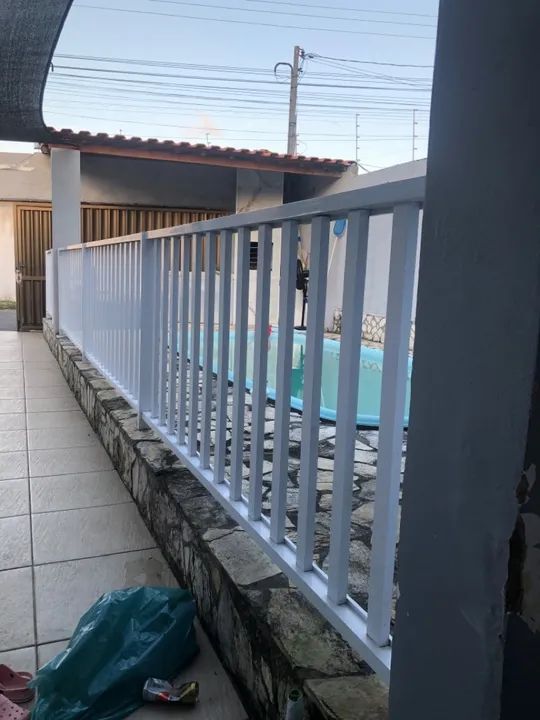 Grades em alumínio branco 