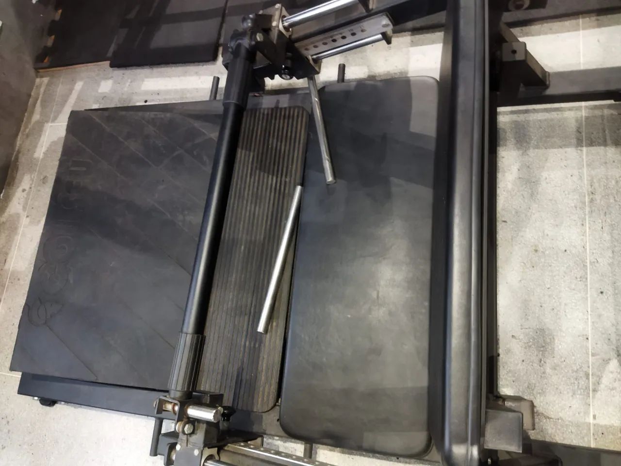 Máquina de Elevação Pélvica COLISEU Semi nova - ENTREGA GRÁTIS  - Foto 2