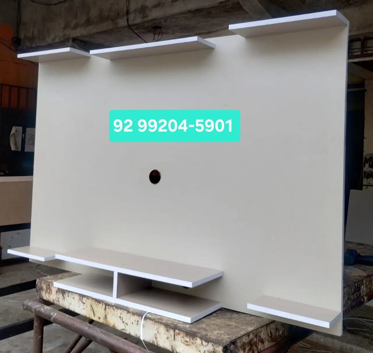 Painel de tv cinza 