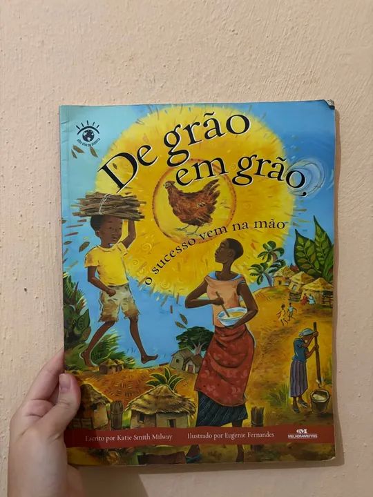 Livro: de grão em grão o sucesso vem na mão. 