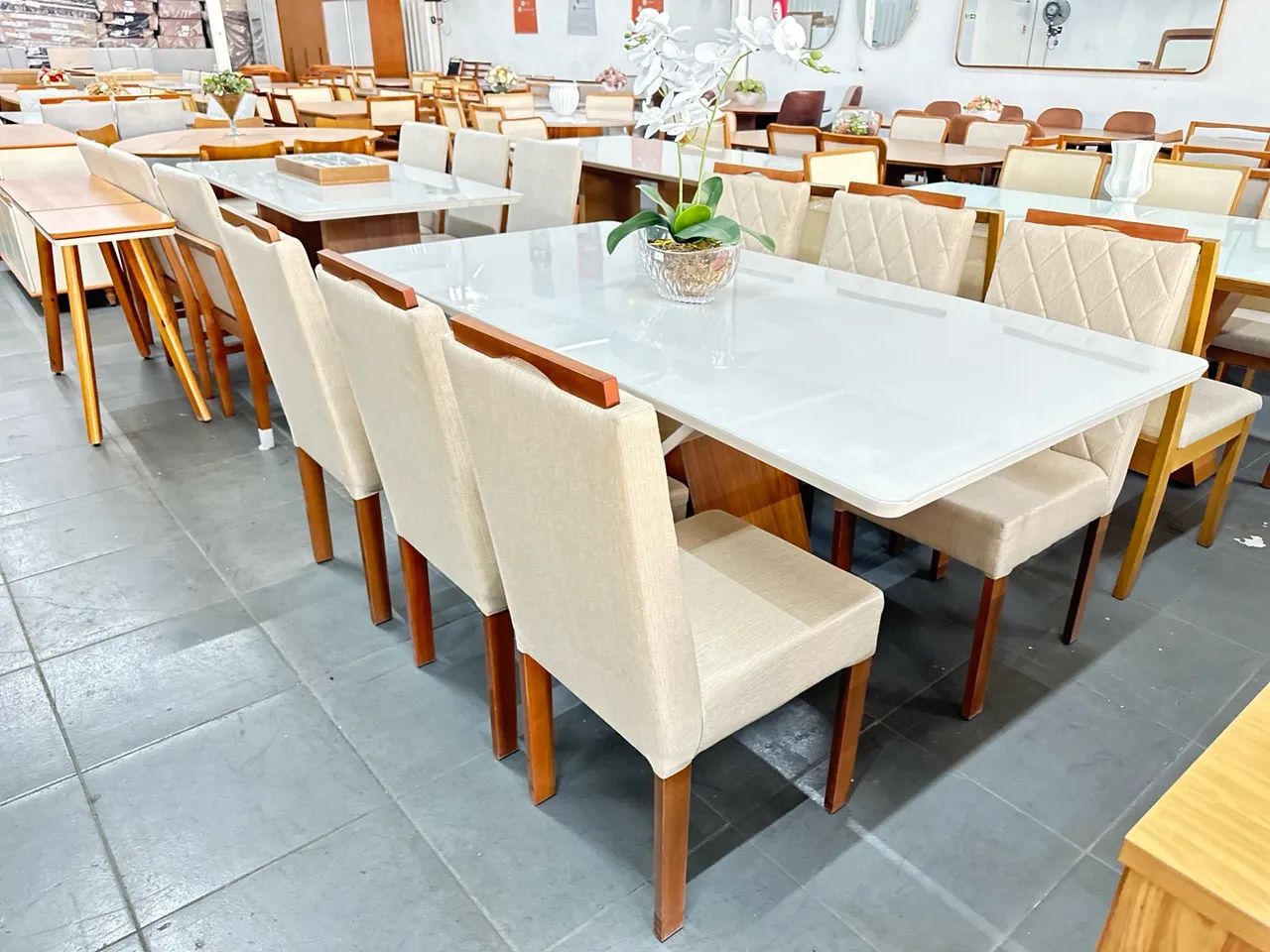Mesa de Jantar Elegante com Cadeiras madeira  - Foto 2