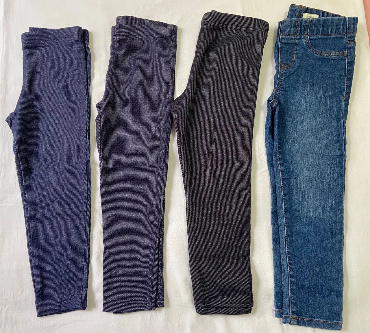 Lot set of 8 Carter's girls' pants, size 4 years, in perfect condition