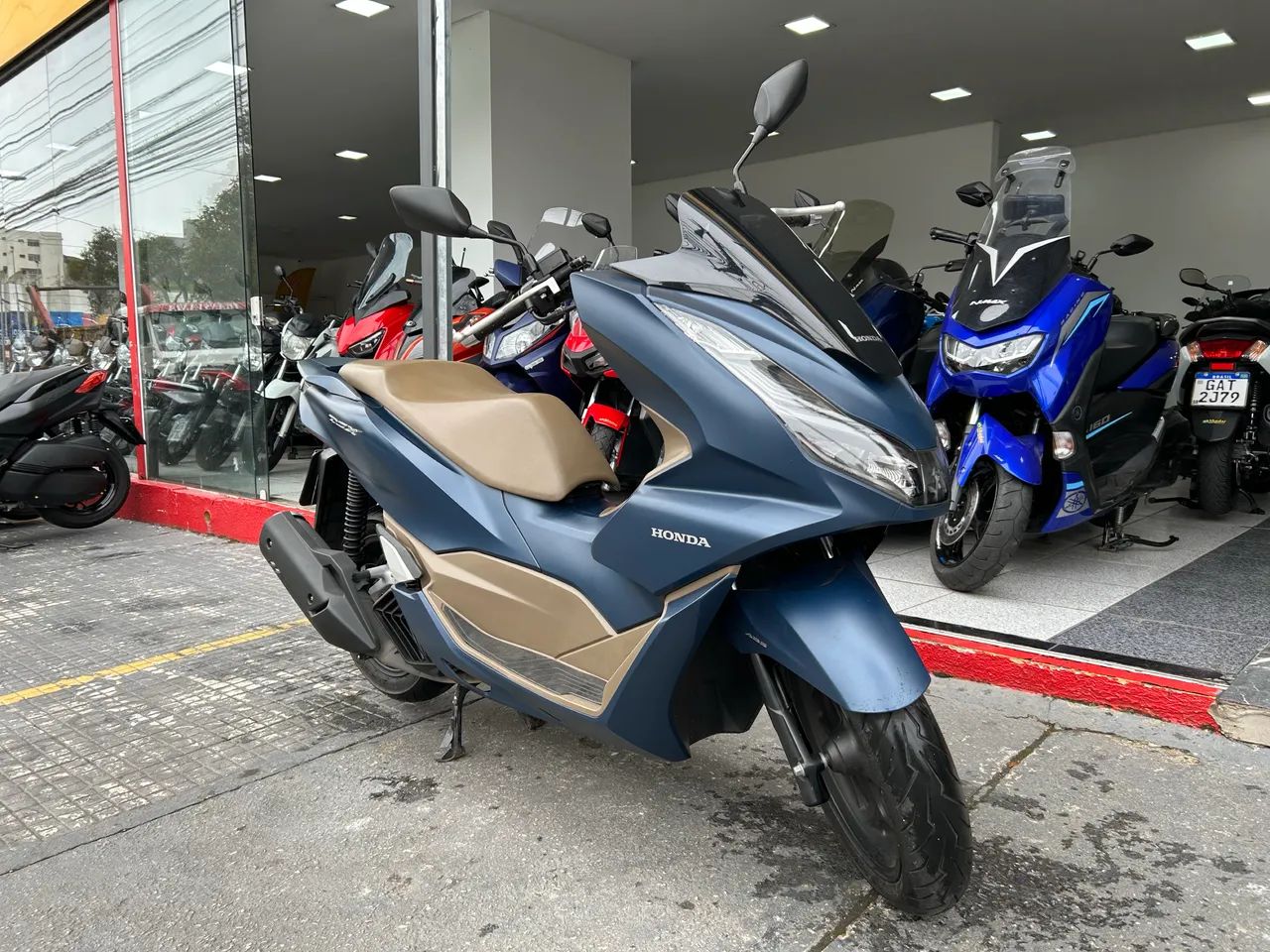 Honda Pcx 160 Dlx Ano 2023 - Foto 12