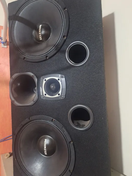 Vendo caixa de som em excelente estado