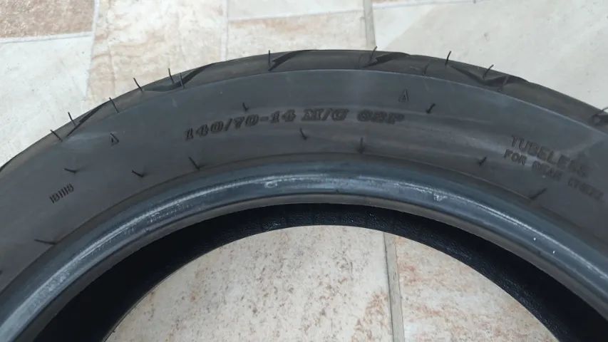Pneus Conjunto XMax Original Dunlop, ótimas condições - Foto 4