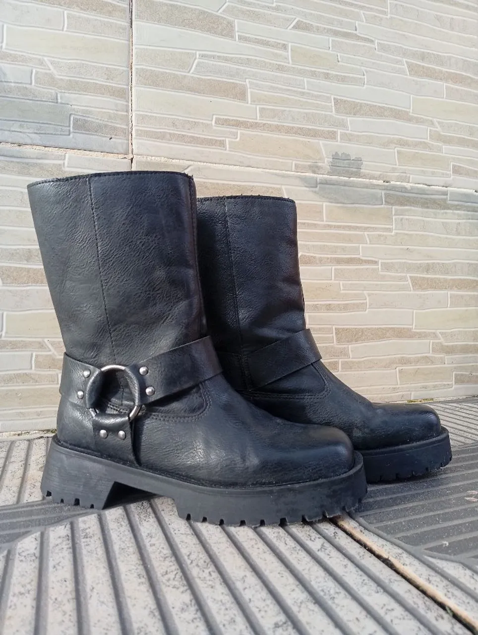 Botas Coturno Tratorada Couro - Preto