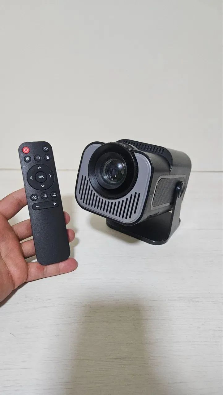 Projetor 4k completo todos canais, Android, telão até 150 polegadas top 64418734306562123