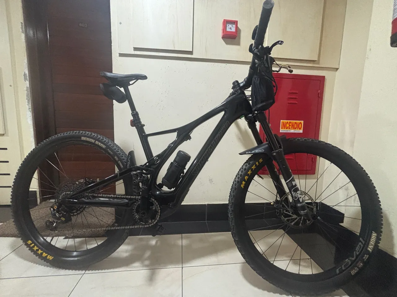 Bike Specialized Levo Carbom SL