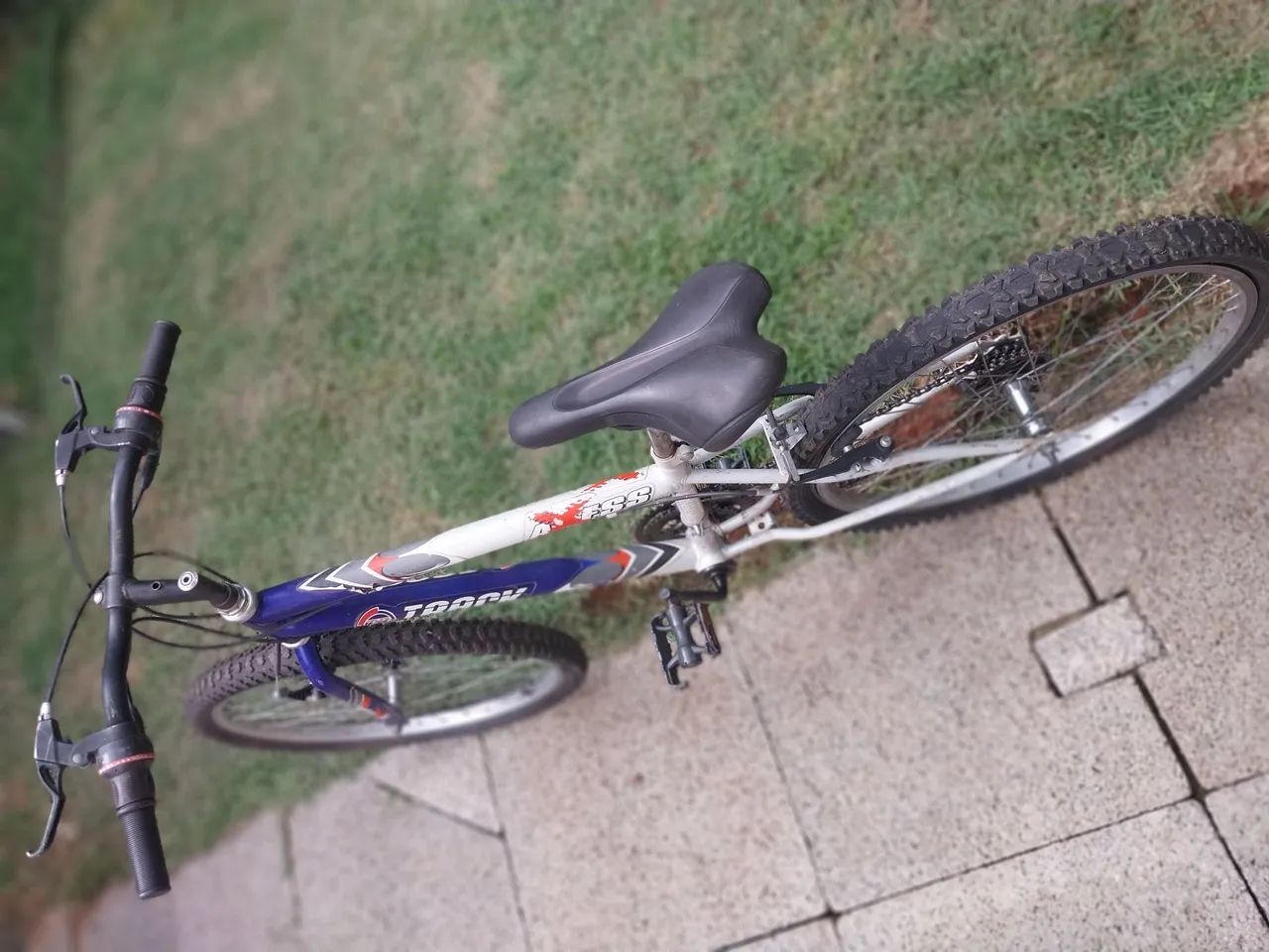 Bicicleta Track - Aro 24 - 18 marchas - Foto 4