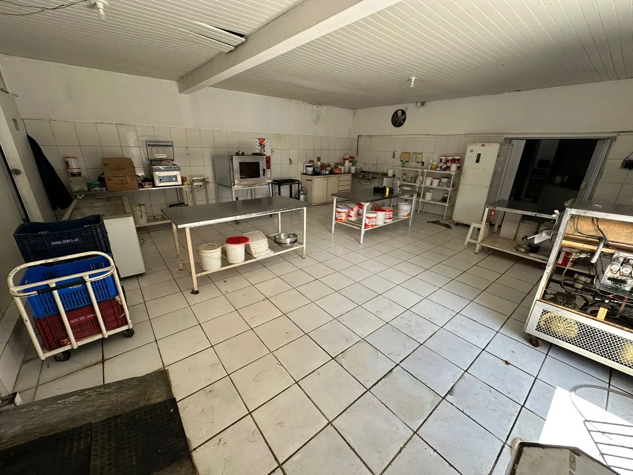 Cozinha industrial com 2 câmaras frigoríficas - Condor - Belém - PA