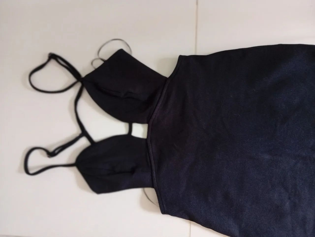 Vestido preto com detalhes - Foto 2
