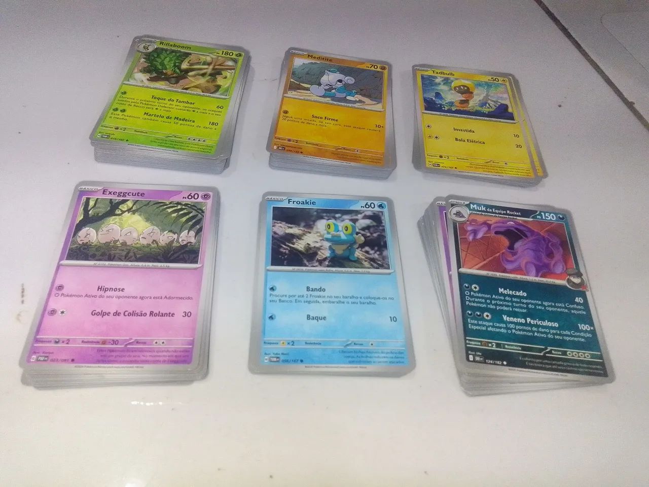 Lote cartas pokémon original bem conservada pra jogar e colecionar 100 unidades  - Foto 5