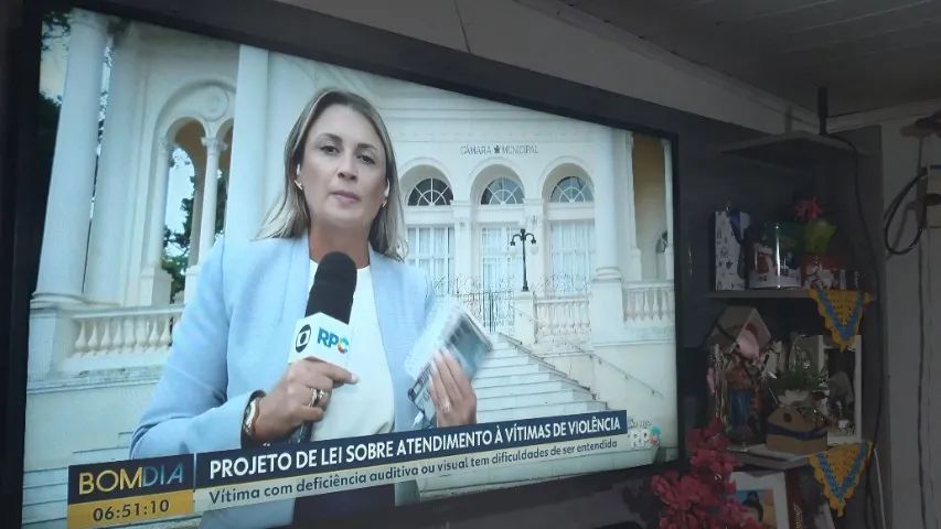 Tv com 48 polegadas  smart - Foto 2