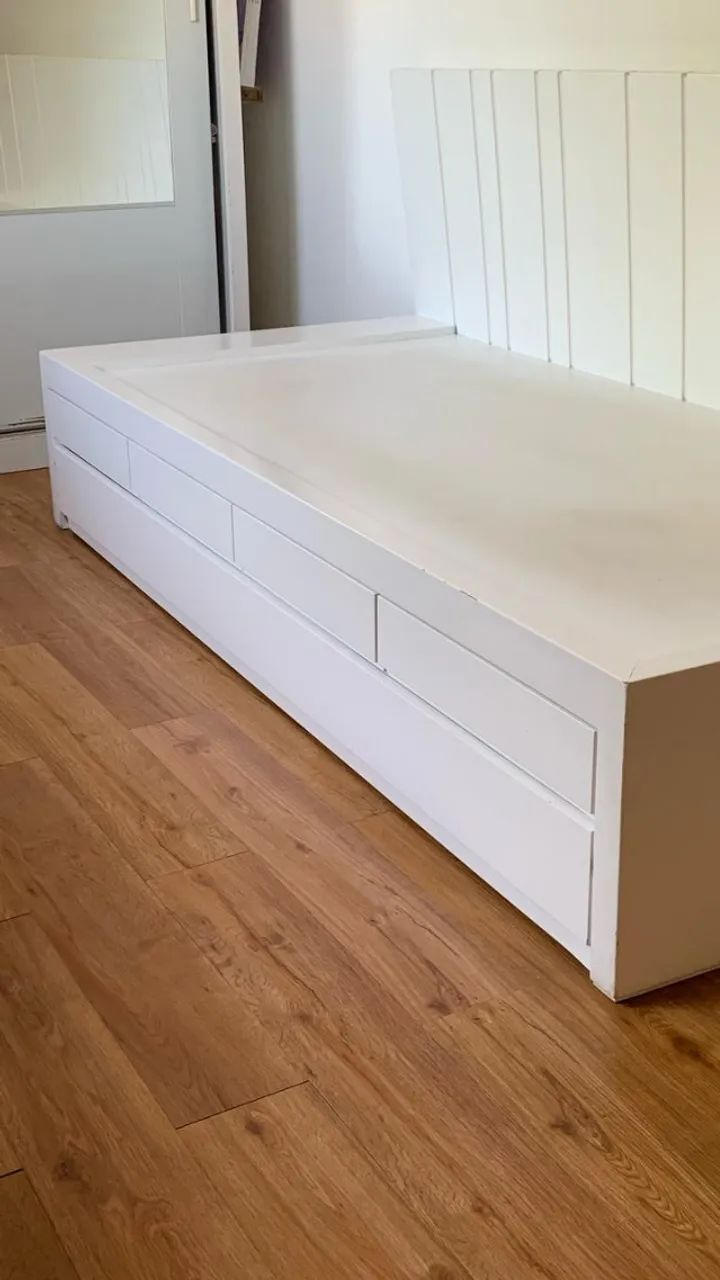 Bicama de madeira maciça laqueada de branco com 4 gavetas - Foto 2