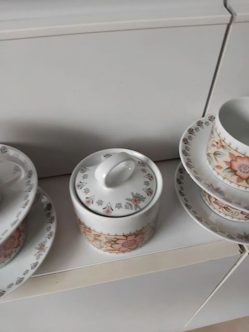 Jogo de xícaras de café com Pires e açucareiro porcelana Schmidt - Foto 4