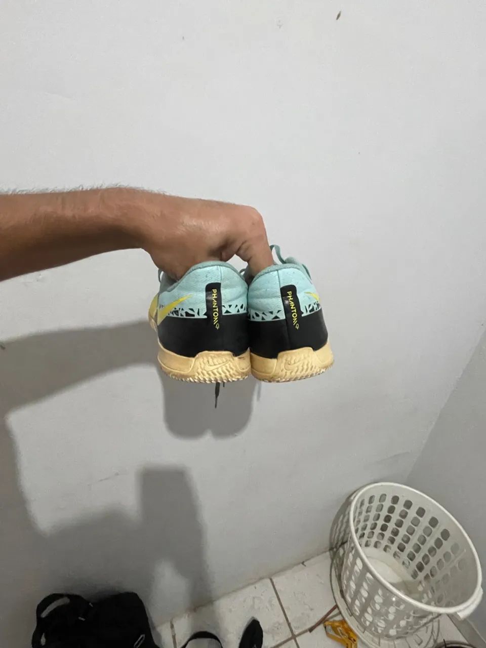 Chuteira de futsal Nike Phantom gx - Foto 2