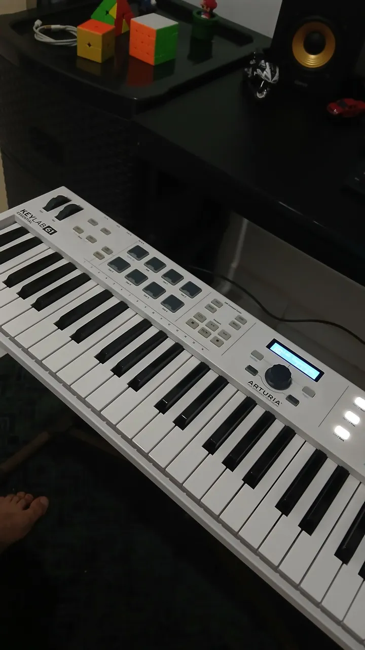 Teclado Controlador Arturia Keylab 61 Essential