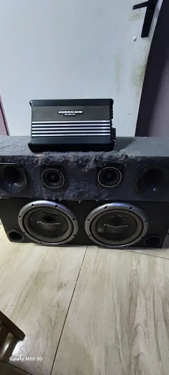 Caixa de Som Automotivo Pioneer com Amplificador Hurricane