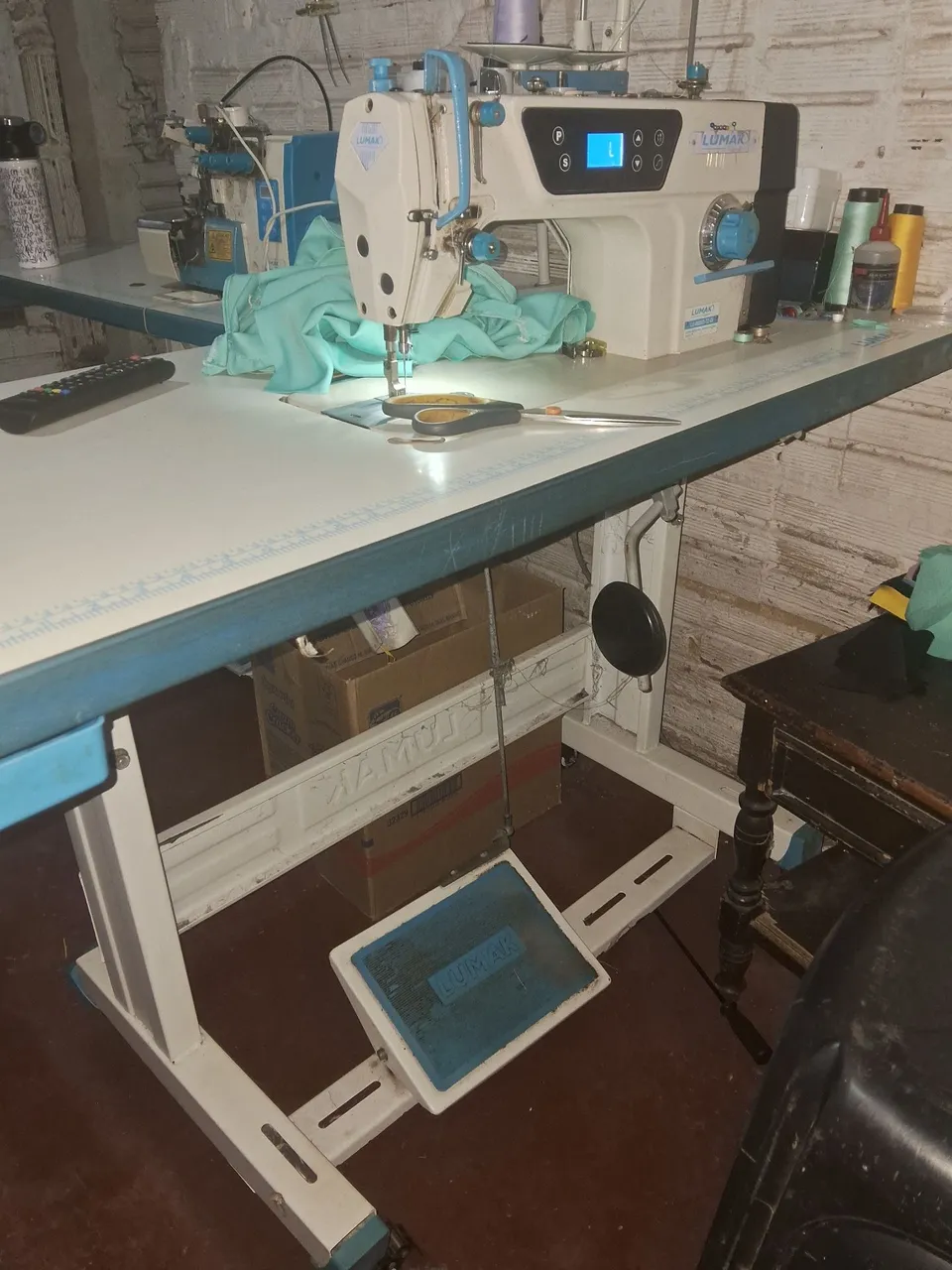 Máquina de Costura Industrial Lumar