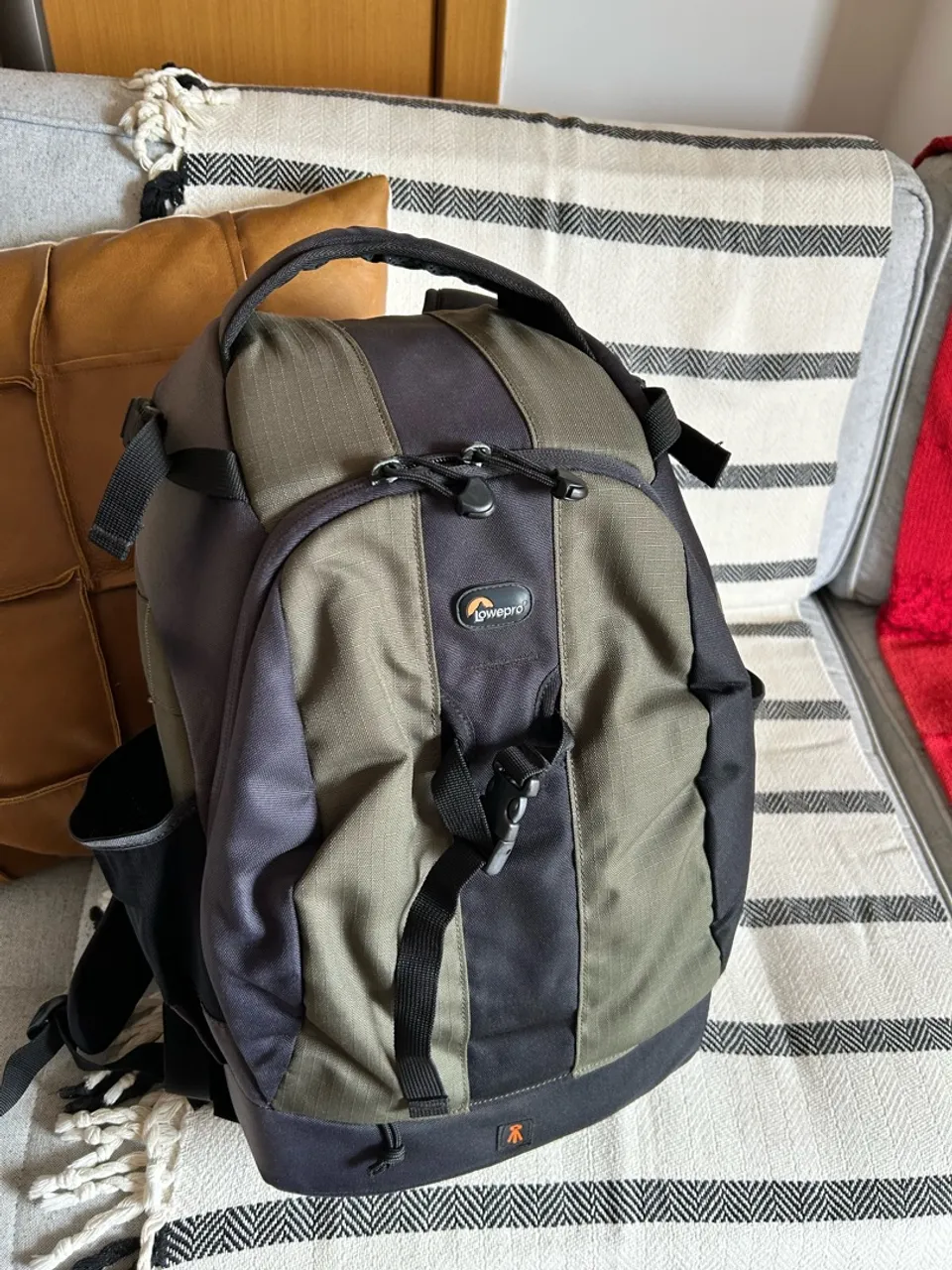 Mochila Lowepro para Câmera Fotográfica - Ótimo Estado