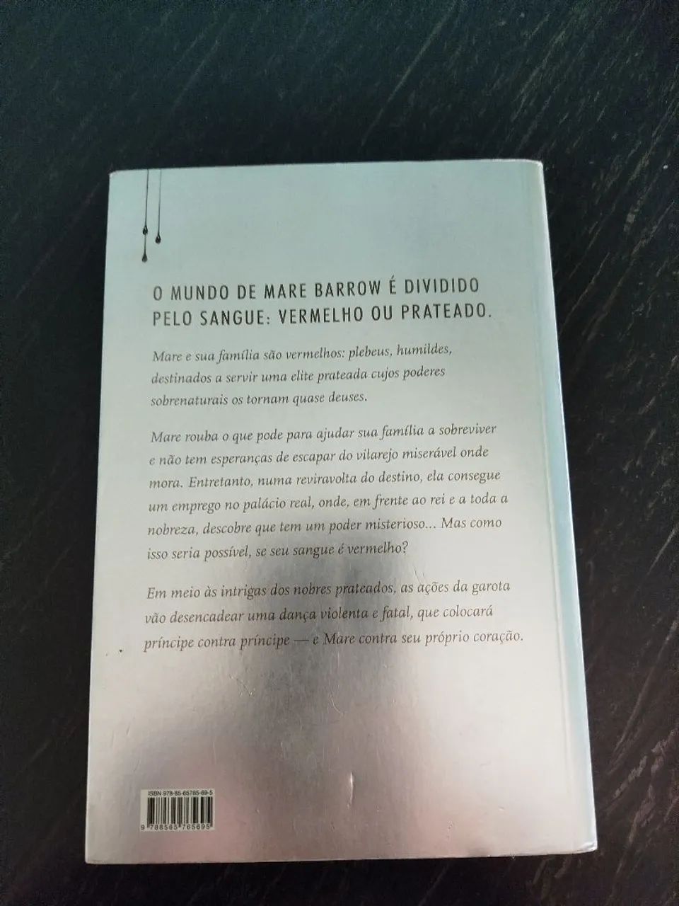 A Rainha Vermelha - Victoria Aveyard - Foto 2