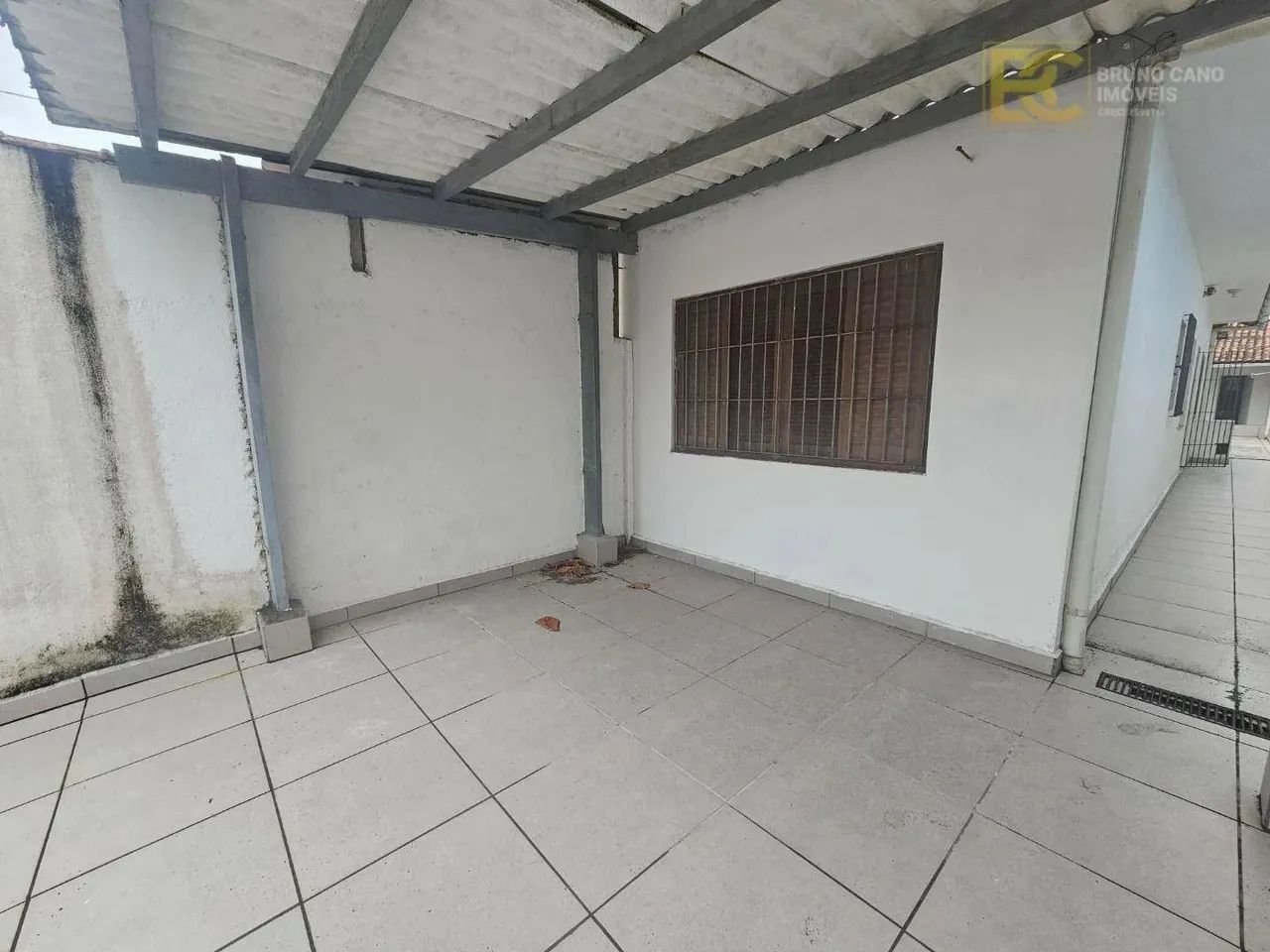 Casa térrea com edícula para locação definitiva - Centro - Peruíbe/SP - Foto 2