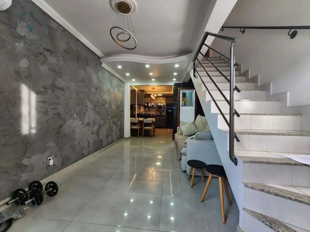 Casa geminada à venda no bairro Santa Mônica - Foto 2