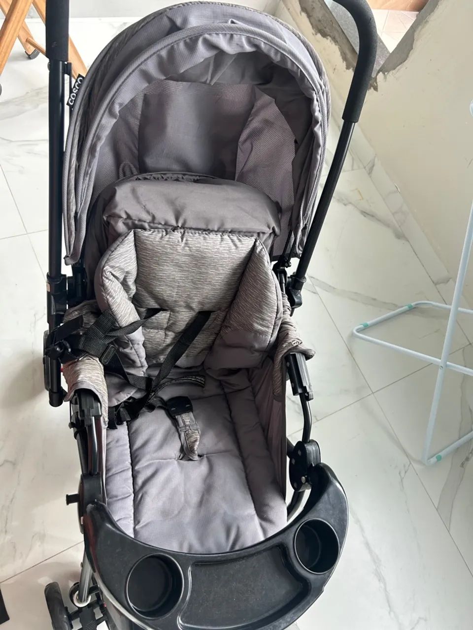 Vendo carrinho de bebê da marca Cosco.  - Foto 2